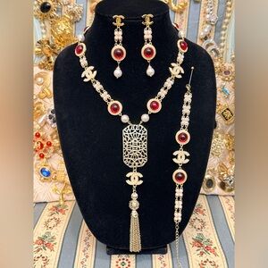 Elegant Red and Gold Jewelry Set